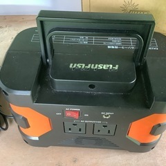 R7④中古ポータブル電源flash fishの画像