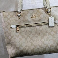 COACHレディースバッグの画像