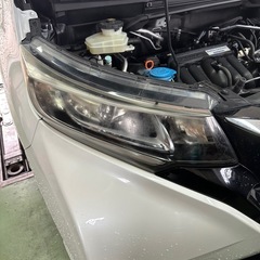 【出張OK】車のヘッドライト黄ばみ・曇り除去／ピカピカに磨きます✨の画像