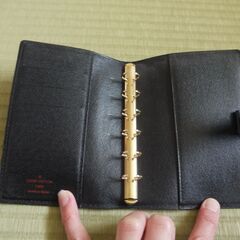 【取引中の為､問合せご遠慮下さい】ルイヴィトン　エピ　手帳の画像
