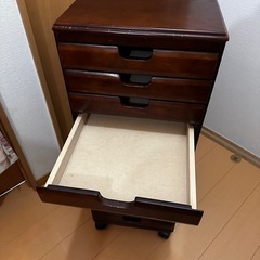 【お値下げします！】キャビネット　収納ボックス　引き出し　チェスト　キャスター付の画像