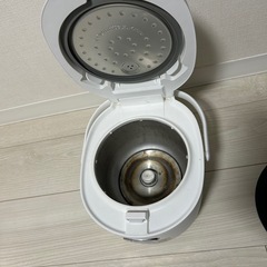 炊飯器の画像