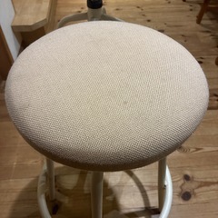 カウンタースツールチェア　高さ調節可能の画像