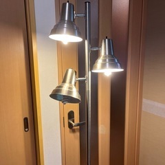 電気スタンド　照明スタンドの画像