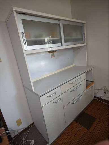 （値段相談可能）食器棚