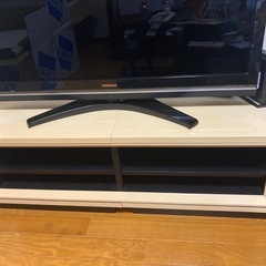 テレビボードの画像