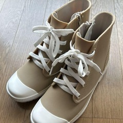 ベージュ ハイカット レインシューズの画像