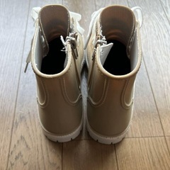ベージュ ハイカット レインシューズの画像
