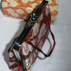 ◎非売品、資生堂、花椿紋、化粧小物入れ、未使用箱入、（◎社員に配布した商品でお持ちになってる方は少ない）画像の物★お手数をおかけしますプロフィール必読ですの画像