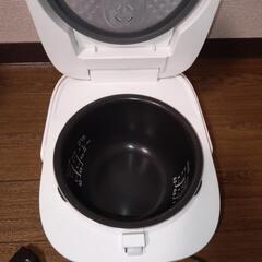 東芝　炊飯器３合炊きの画像