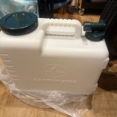 キャプテンスタッグ ウォータータンク 20L　の画像