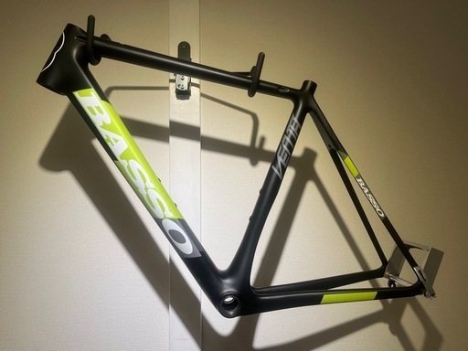 ロードバイク  カーボンフレーム　BASSO