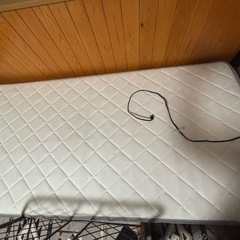 シングルベッド&マットレスの画像