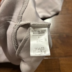 OLIVE des  OLIVEのパーカーの画像