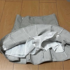 チェックスカート 白【今月価格⚠️】の画像