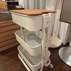 IKEA RÅSHULTロースフルト ワゴン＋ HÖGSMAホーグスマ 天板の画像
