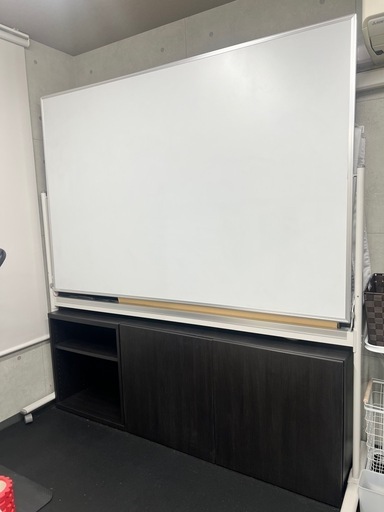 【Bランク】国産プロジェクター対応  ホワイトボード ホーロー 片面 脚付き