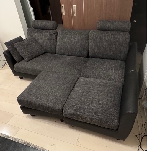 【決まりました】
LOWYA 三人掛け　カウチソファ　ハイバックソファ　ダークグレー　(幅189)