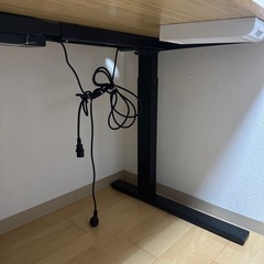 定価20万　電動昇降式ウッドワークデスクの画像