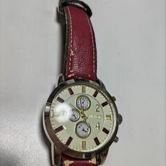 メンズ＆レディース・赤とクリーム色・クロノグラフデザイン腕時計・アンティ－ク調の画像