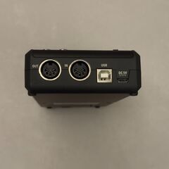 ZOOM U-24 オーディオインターフェースの画像