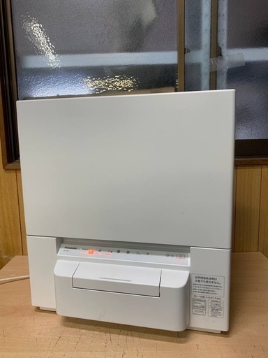 ♦Panasonic 電気食器洗い乾燥機 【2022年製】NP-TSP1-W 