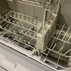 ♦Panasonic 電気食器洗い乾燥機 【2022年製】NP-TSP1-W の画像