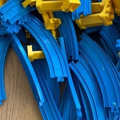 プラレールのレール大量の画像
