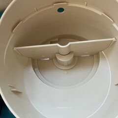 ペット用　水飲み器　給水器の画像