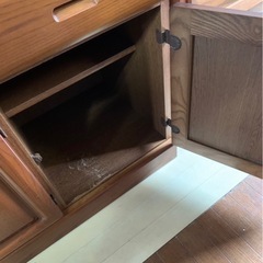 食器棚の画像