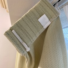 淡い緑色カーテン➕レースカーテンの画像
