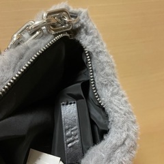 ZARA ファーバッグ
の画像