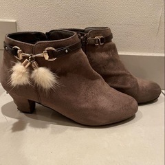 ショートブーツの画像