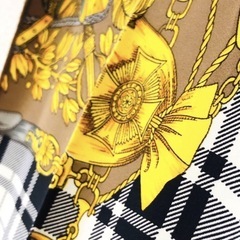 【受付中‼️】大判スカーフ ストール★ロング チェック柄★金色×黒系★いつでもお渡し可能です⭕️ の画像