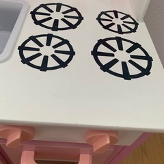 木製キッチン　キティちゃんの画像