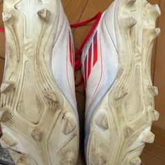 adidas サッカー スパイクの画像