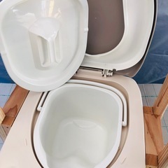 美品 ポータブルトイレ　簡易手すり付の画像