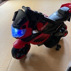 おもちゃのバイクの画像