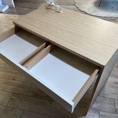 ［ベルメゾン］学習机（幼児・低学年用）【 えほん読み・ぬりえ・おままごと】の画像