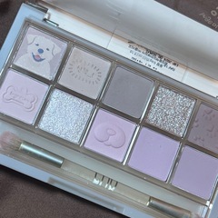 CLIO アイシャドウパレットの画像