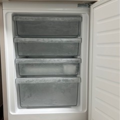 ツインバード冷蔵庫　美品　一部割れあり　千葉県千葉市緑区お取引場所の画像