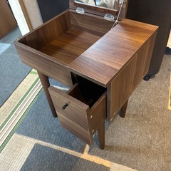 コンパクト　ドレッサーの画像