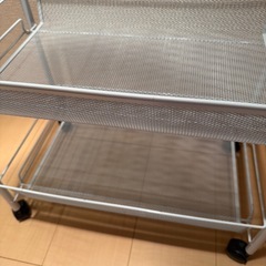 ワゴン 白の画像