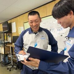 工場内スタッフの画像