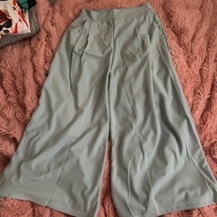 新品パンツの画像