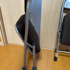 (美品)折り畳み椅子2脚セットの画像