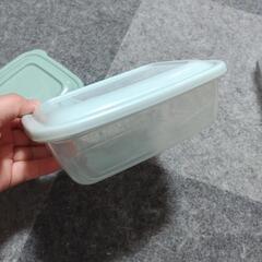 タッパー３個の画像