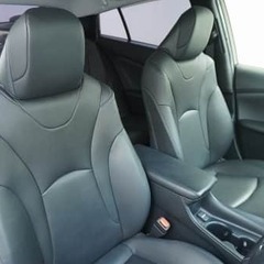 【自社ローン】トヨタ プリウス 　Ｓ　ツーリングセレクション 入庫しました　！！の画像