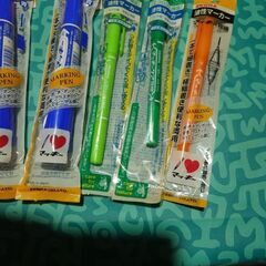 ゼブラマッキーマジック16本の画像