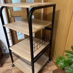 キッチン収納棚の画像